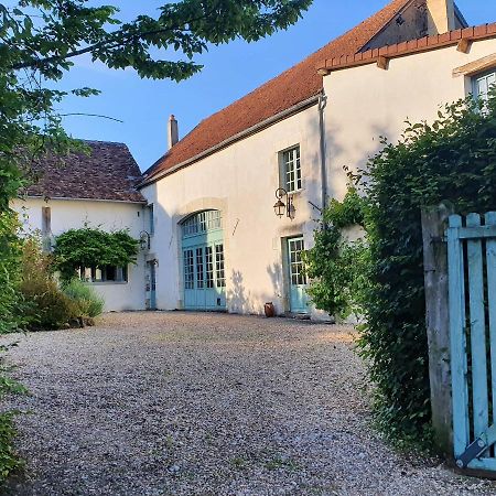 Ferme Equestre & Chambres D'Hotes Gateau Stables Proche Guedelon Saint-Amand-en-Puisaye Esterno foto
